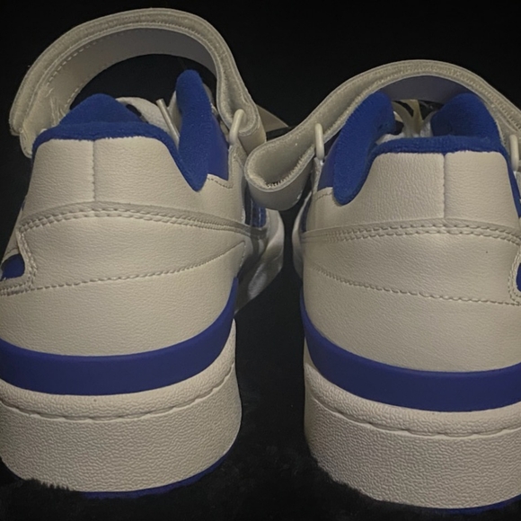 Adidas Men Forum Low Sneaker White Blue size 11 5 NWT - Picture 5 of 5